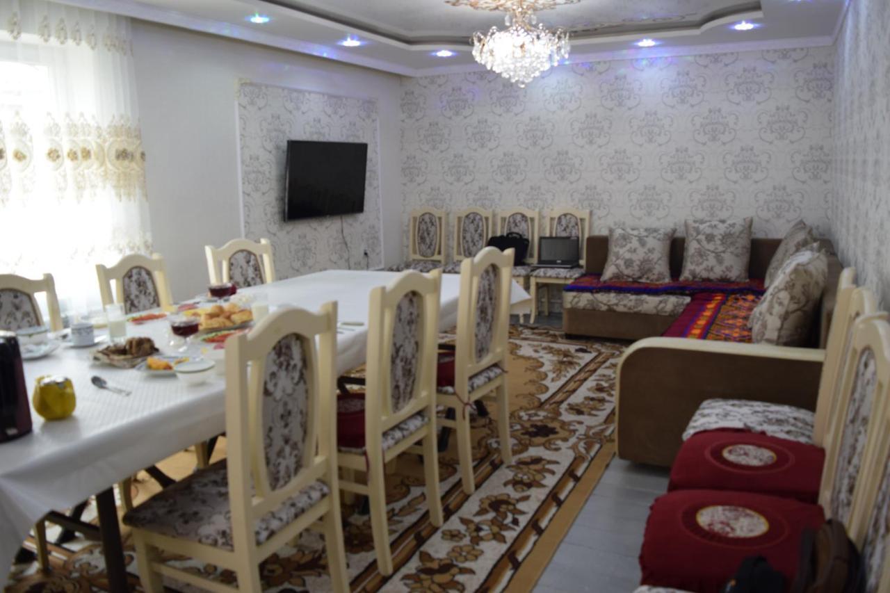 Naryn Guest House Eksteriør bilde