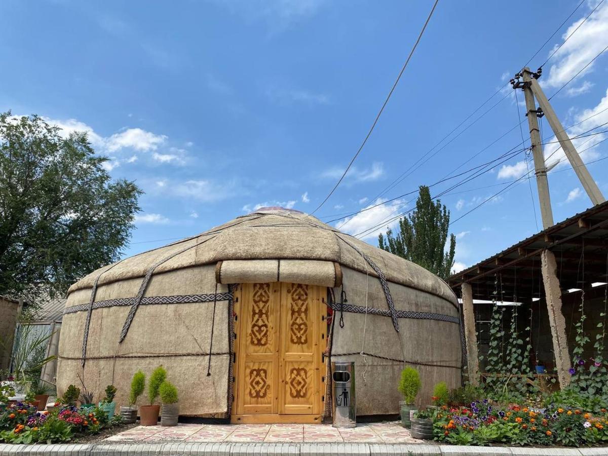 Naryn Guest House Eksteriør bilde