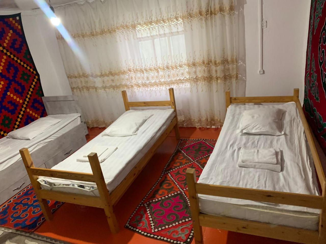 Naryn Guest House Eksteriør bilde