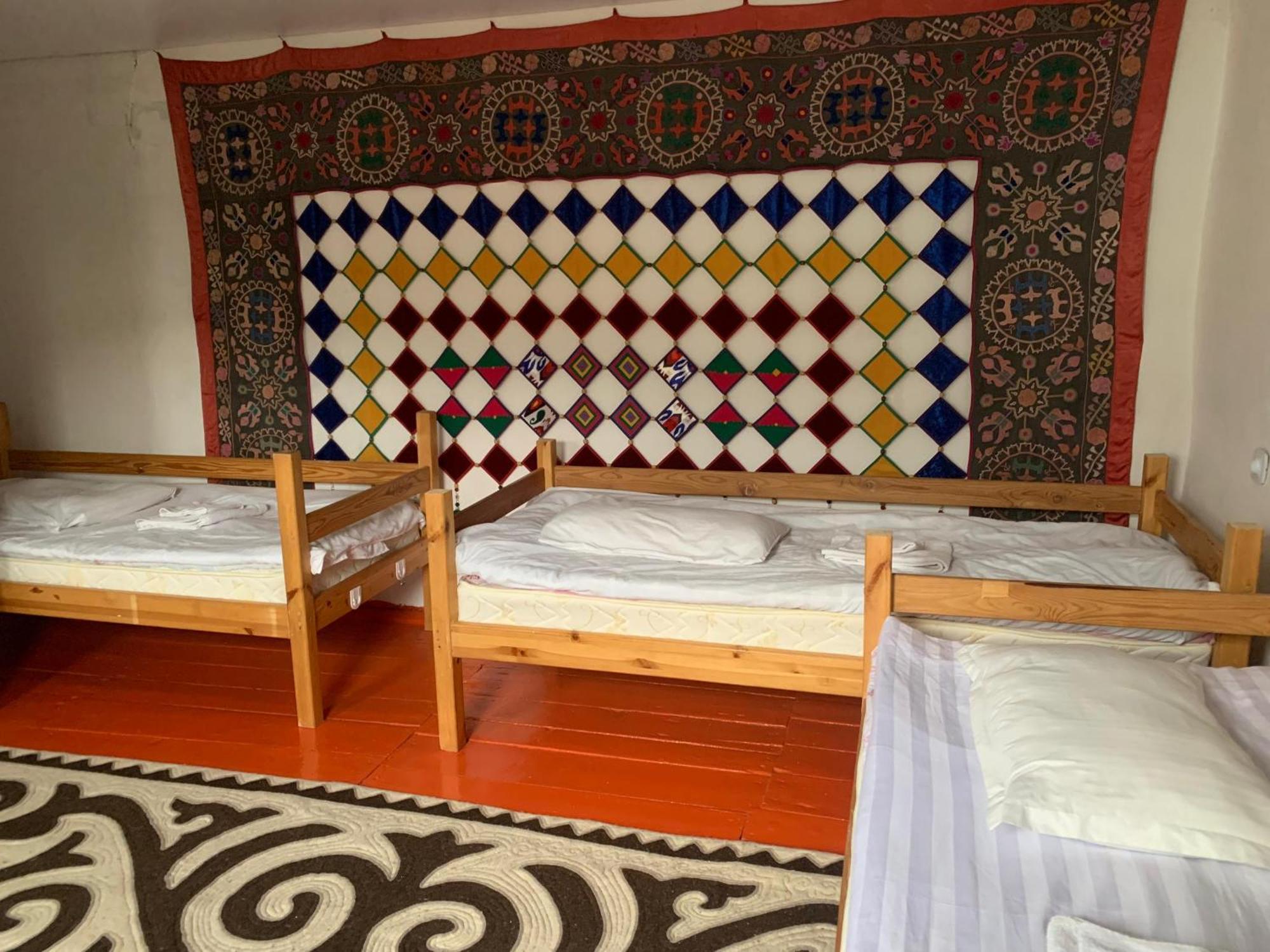 Naryn Guest House Eksteriør bilde