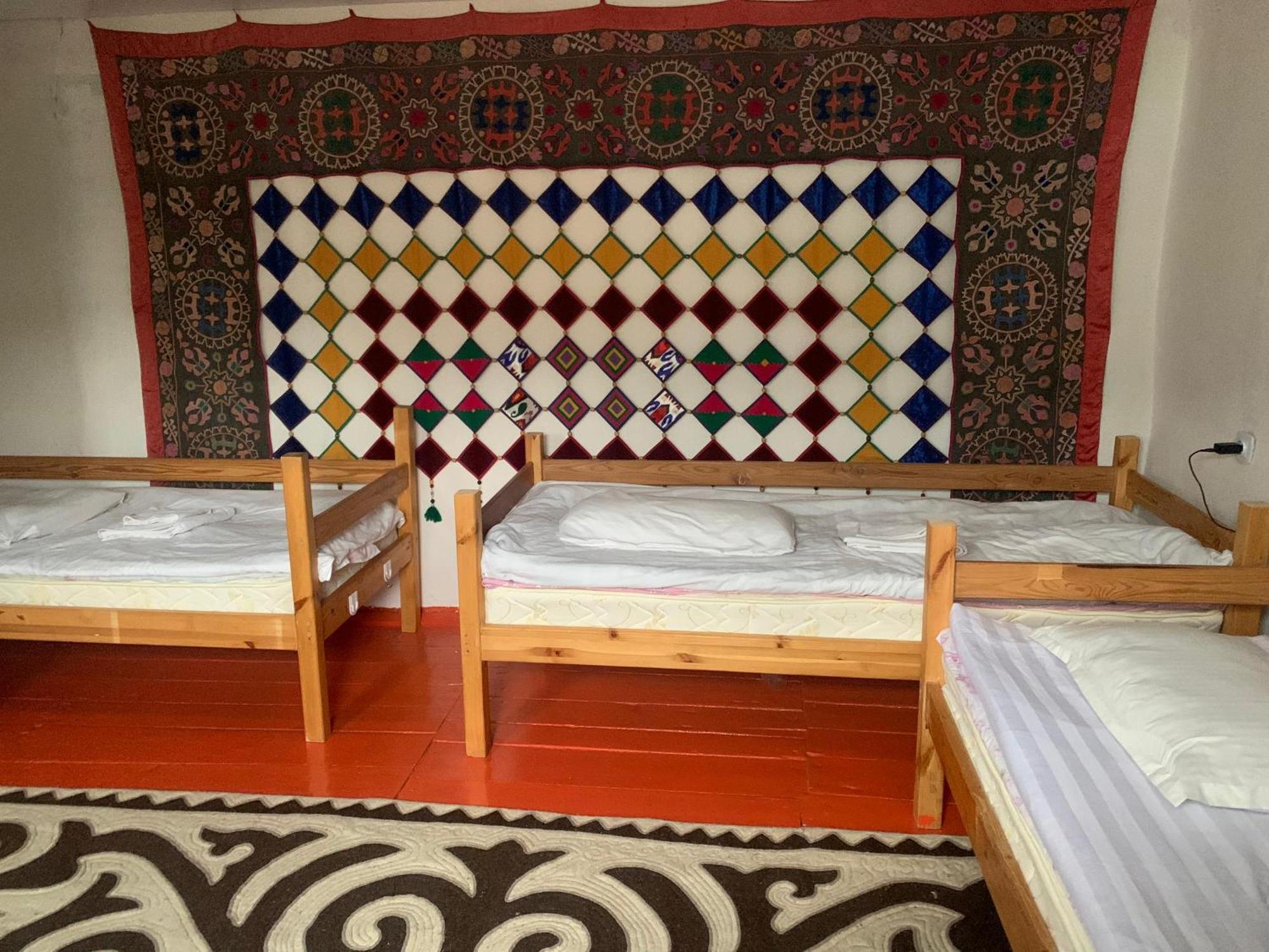 Naryn Guest House Eksteriør bilde