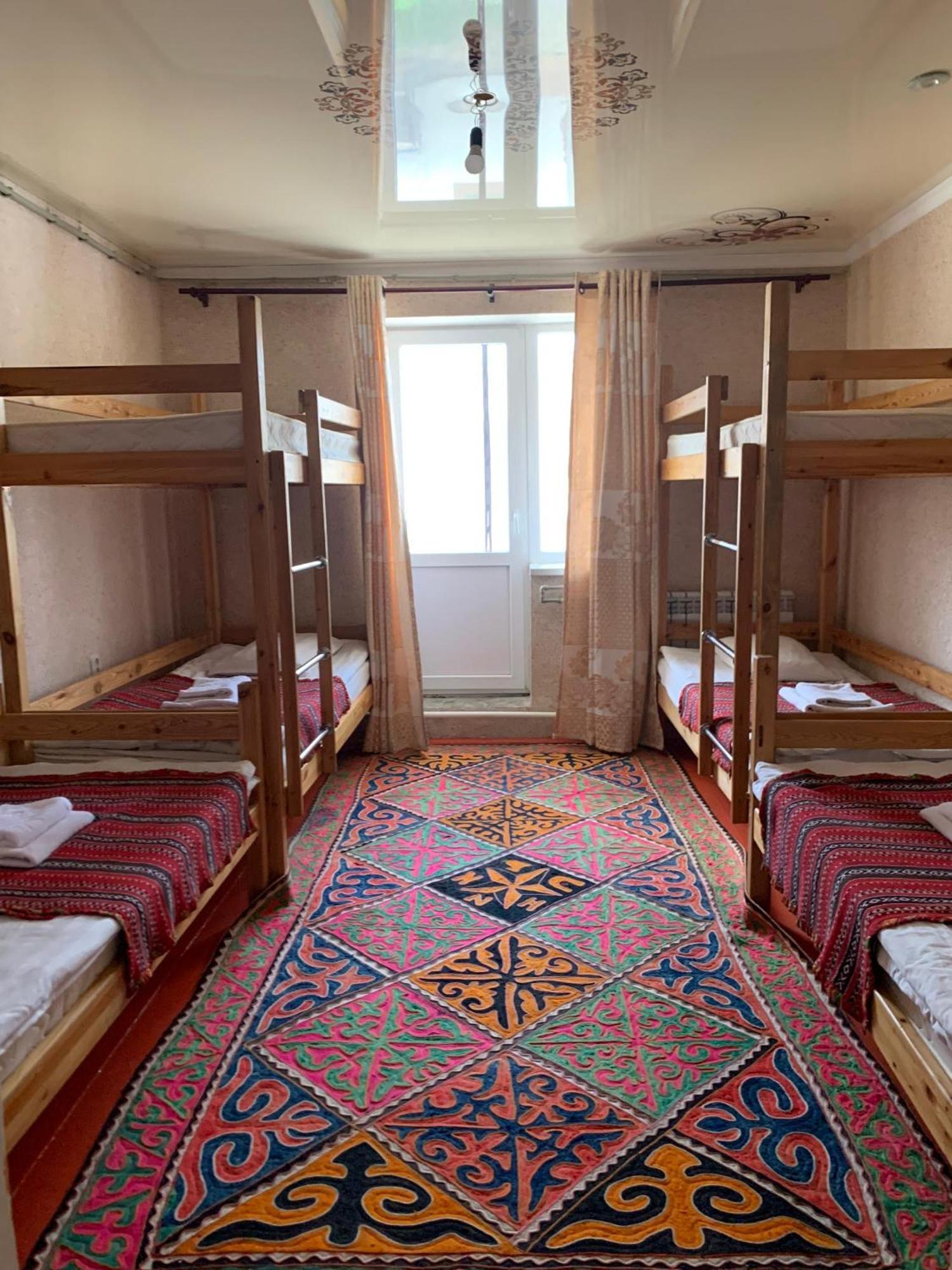 Naryn Guest House Eksteriør bilde